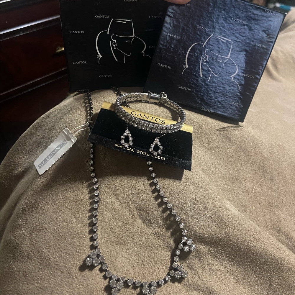 Vintage Gantos Jewelry set with tags and boxes